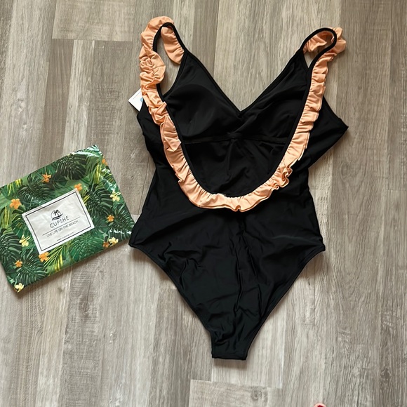 Body slimming One Piece - Picture 3 of 3